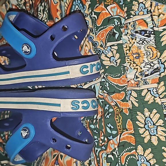 Little Boys Croc sandles - Picture 4 of 9